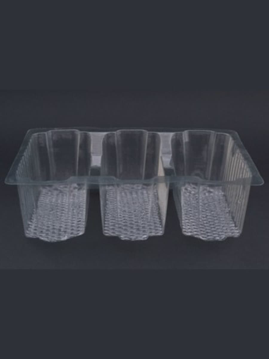 3-compartment plastic tray